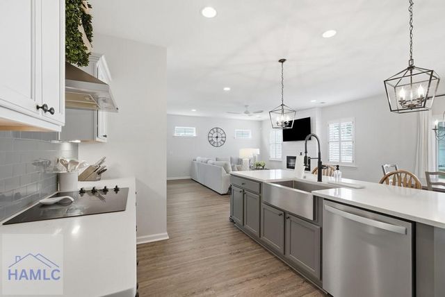 35 Henslow Field, Savannah, GA 31419