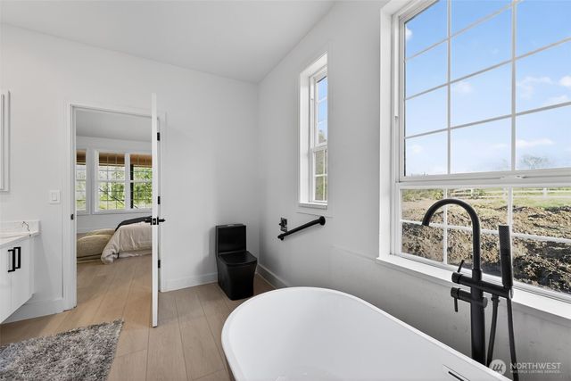 31728 SE Issaquah Fall City Road, Fall City, WA 98024