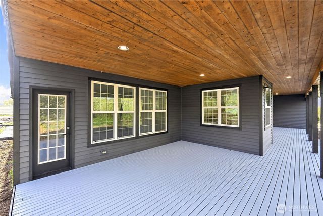 31728 SE Issaquah Fall City Road, Fall City, WA 98024