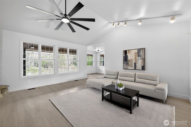 31728 SE Issaquah Fall City Road, Fall City, WA 98024