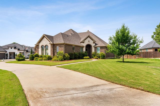 953 Prairie Timber Road, Burleson, TX 76028