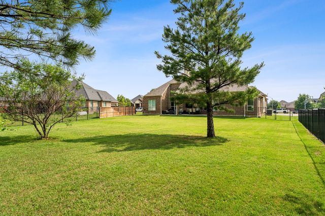 953 Prairie Timber Road, Burleson, TX 76028