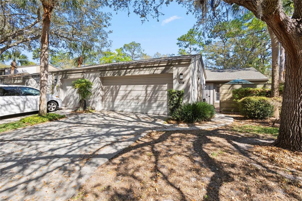 Image 23 of property listing at 618 WOODRIDGE DRIVE, Fern Park, FL 32730