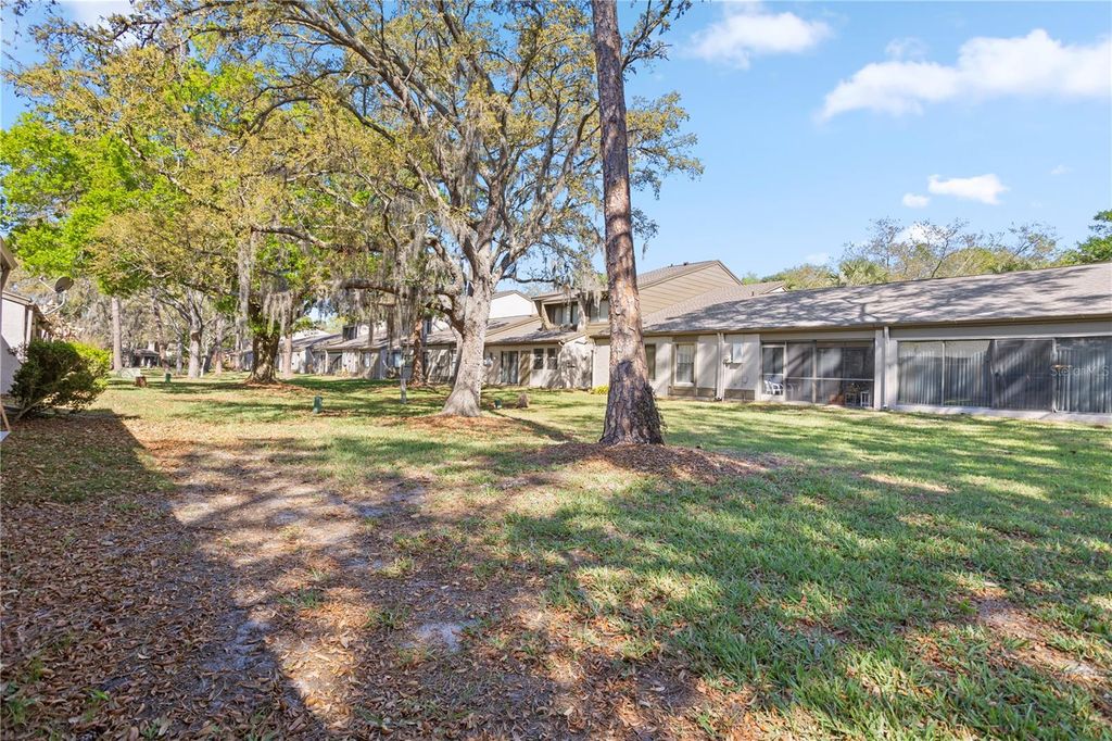 Image 25 of property listing at 618 WOODRIDGE DRIVE, Fern Park, FL 32730