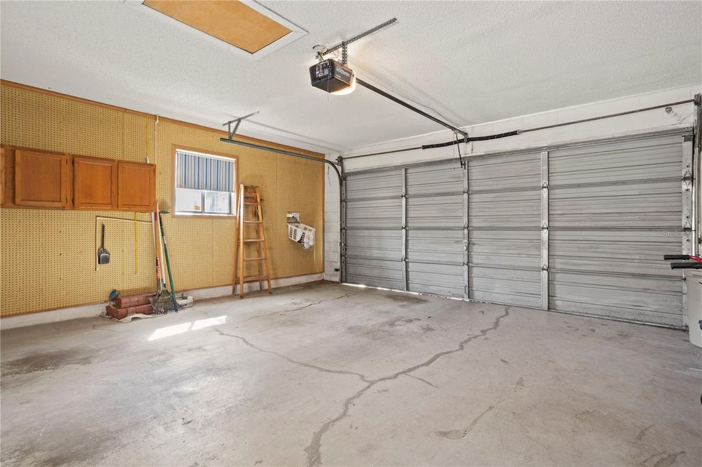 Image 26 of property listing at 618 WOODRIDGE DRIVE, Fern Park, FL 32730