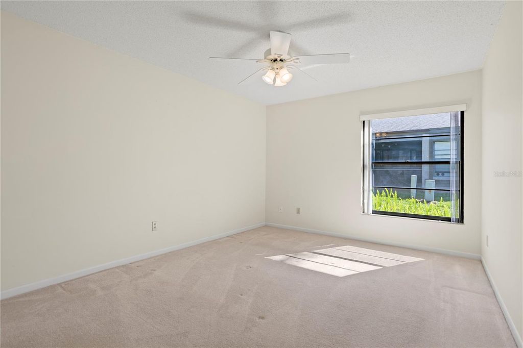 Image 28 of property listing at 618 WOODRIDGE DRIVE, Fern Park, FL 32730