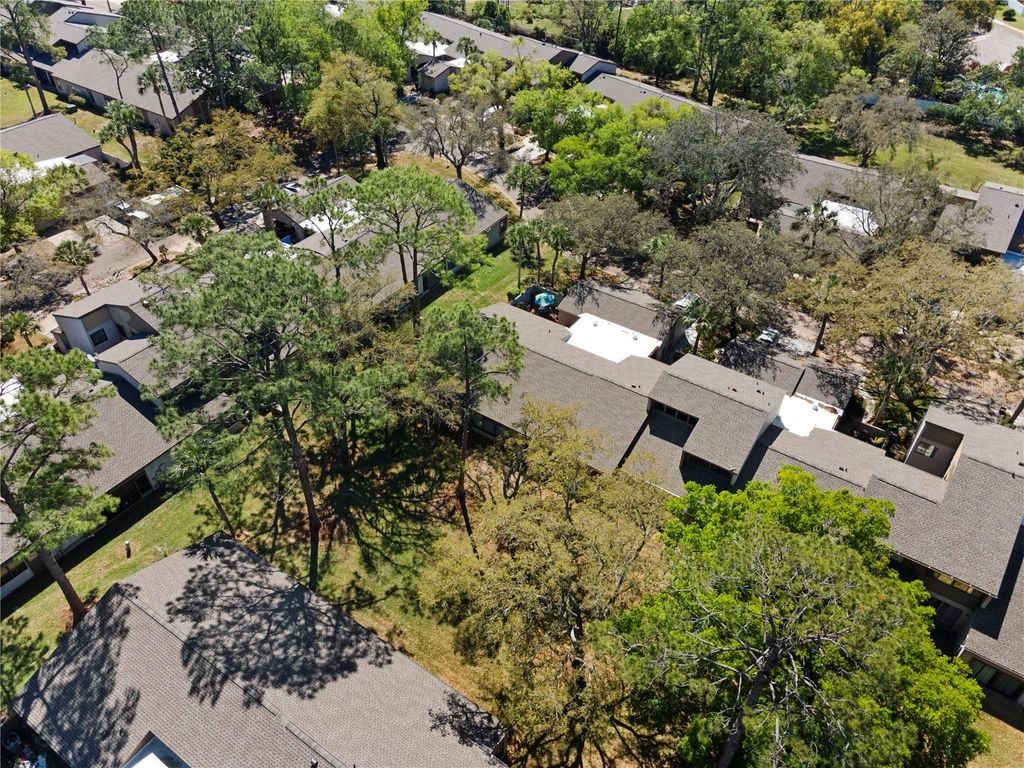 Image 49 of property listing at 618 WOODRIDGE DRIVE, Fern Park, FL 32730