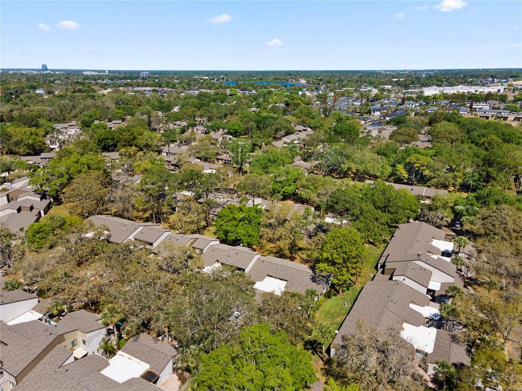 Image 54 of property listing at 618 WOODRIDGE DRIVE, Fern Park, FL 32730