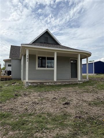 103 E Street, Creighton, MO 64739