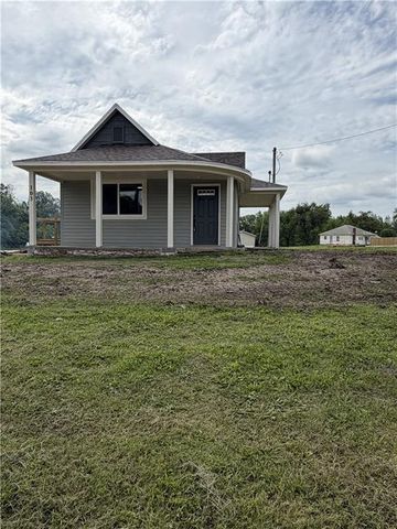 103 E Street, Creighton, MO 64739