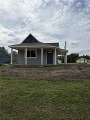 103 E Street, Creighton, MO 64739