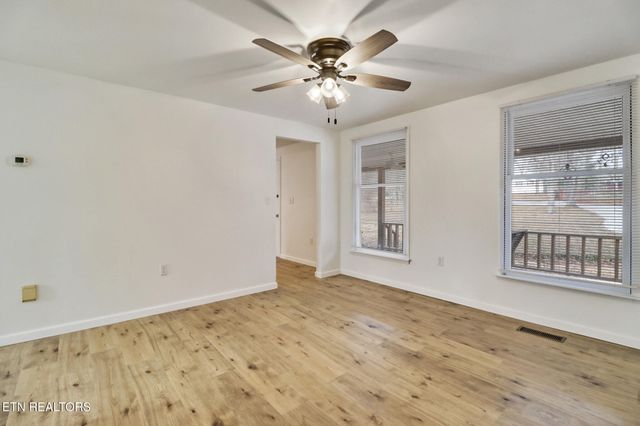 166 Hatler Rd, Crossville, TN 38555