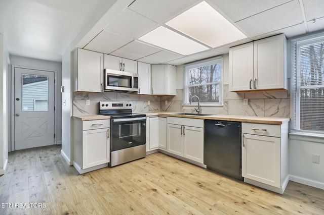 166 Hatler Rd, Crossville, TN 38555