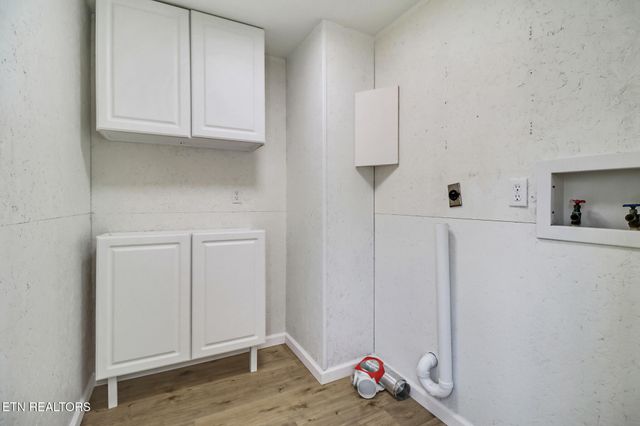 166 Hatler Rd, Crossville, TN 38555