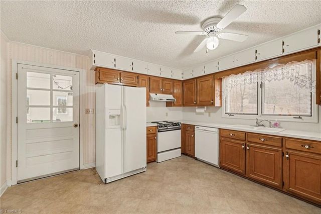 4037 Flat Shoals Road, Germanton, NC 27019