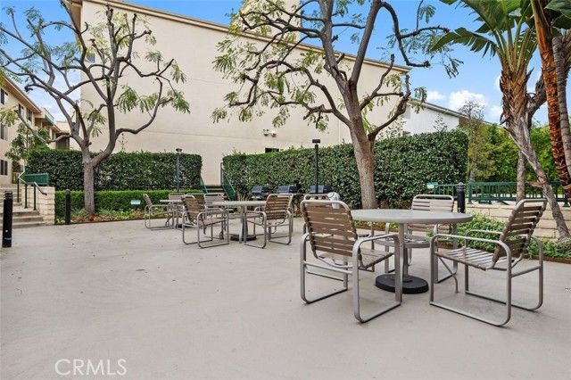 4501 Cedros 239, Sherman Oaks, CA 91403