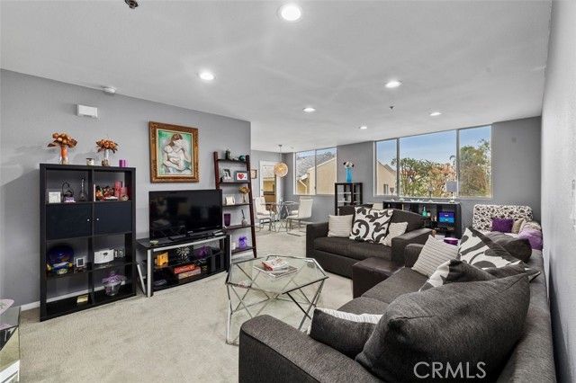 4501 Cedros 239, Sherman Oaks, CA 91403