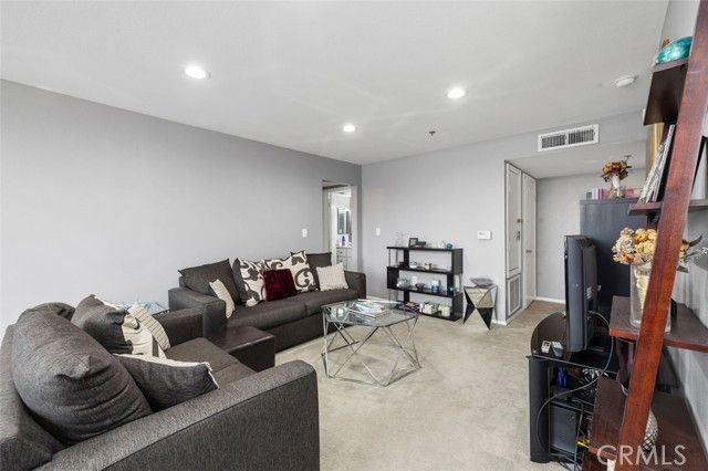 4501 Cedros 239, Sherman Oaks, CA 91403