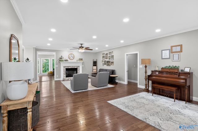 157 Arbery Drive NW, Huntsville, AL 35806
