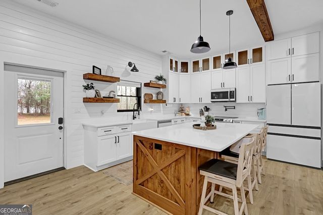 294 Old South River Road, Jackson, GA 30233