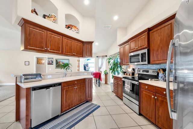 2663 BROOKSIDE BLUFF LOOP, Lakeland, FL 33813