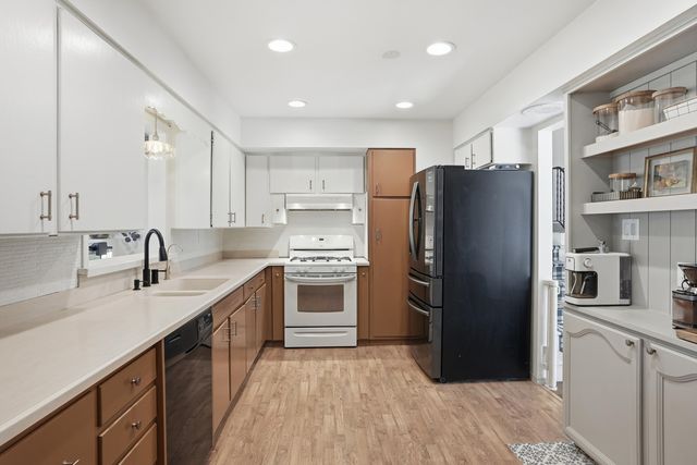 9346 Northcote Avenue, St. John, IN 46373