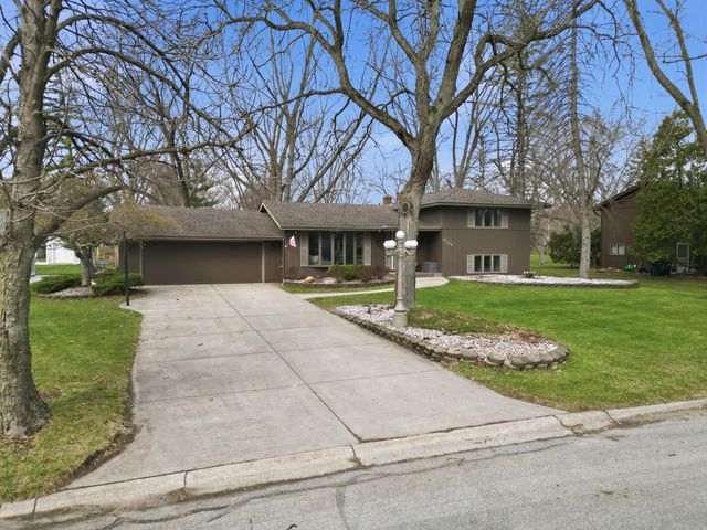 9346 Northcote Avenue, St. John, IN 46373