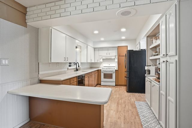 9346 Northcote Avenue, St. John, IN 46373