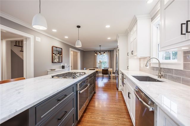 387 Kilbourn Road, Pittsford, NY 14618