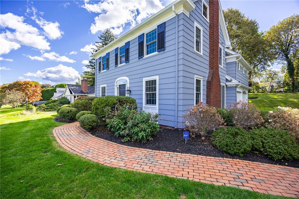 387 Kilbourn Road, Pittsford, NY 14618