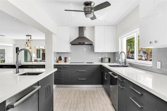 39 Castle Harbor Isle Drive, Fort Lauderdale, FL 33308