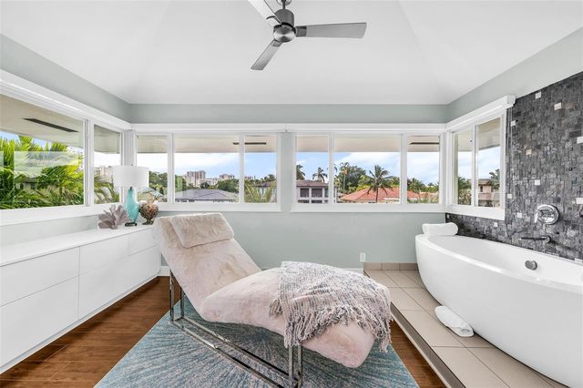 39 Castle Harbor Isle Drive, Fort Lauderdale, FL 33308