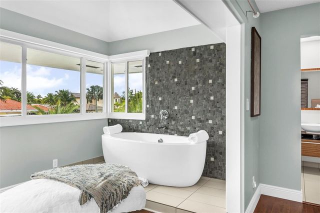 39 Castle Harbor Isle Drive, Fort Lauderdale, FL 33308