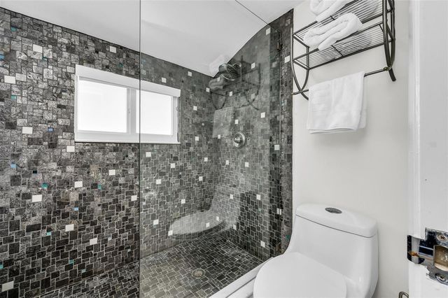 39 Castle Harbor Isle Drive, Fort Lauderdale, FL 33308