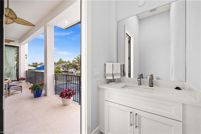 388 Pine AVE, Naples, FL 34108