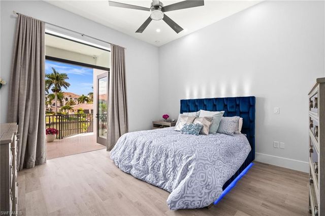 388 Pine AVE, Naples, FL 34108