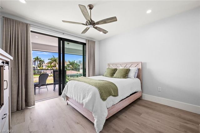 388 Pine AVE, Naples, FL 34108