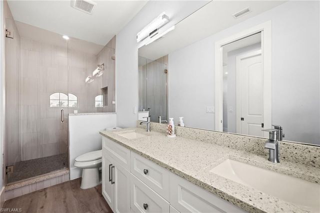 388 Pine AVE, Naples, FL 34108