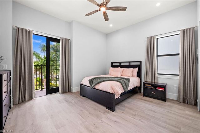388 Pine AVE, Naples, FL 34108