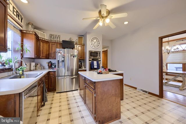 180 SPRINGVALE RD, Red Lion, PA 17356