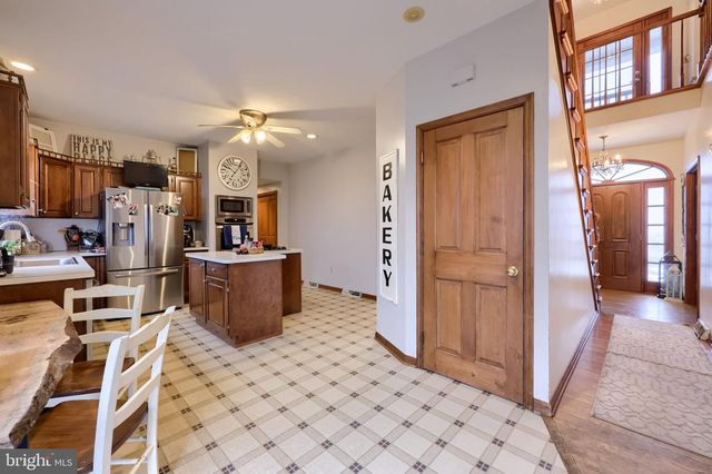 180 SPRINGVALE RD, Red Lion, PA 17356