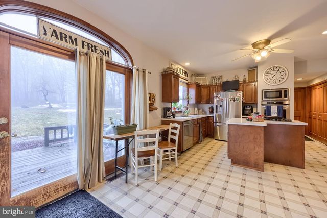 180 SPRINGVALE RD, Red Lion, PA 17356