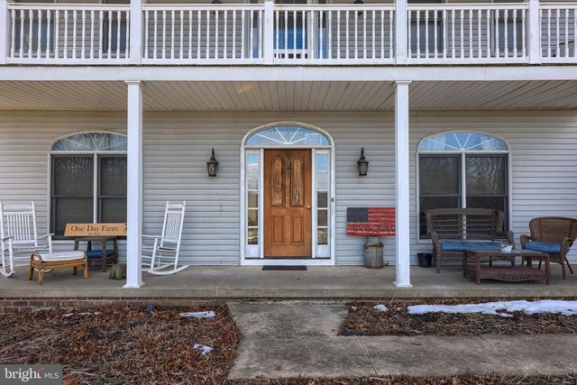 180 SPRINGVALE RD, Red Lion, PA 17356