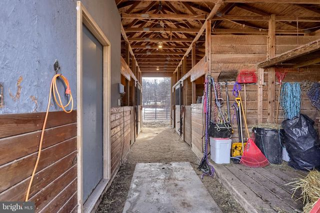 180 SPRINGVALE RD, Red Lion, PA 17356