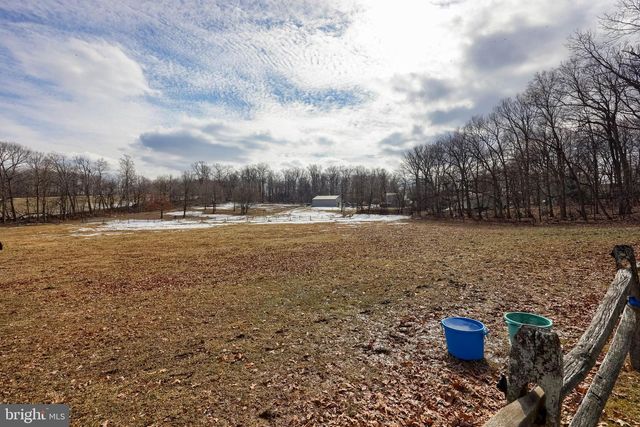 180 SPRINGVALE RD, Red Lion, PA 17356