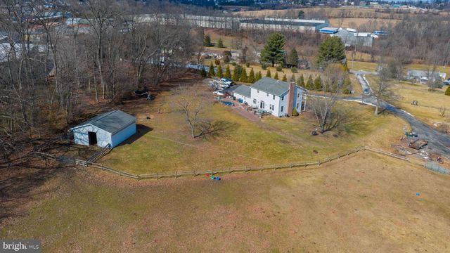 180 SPRINGVALE RD, Red Lion, PA 17356