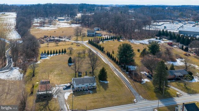 180 SPRINGVALE RD, Red Lion, PA 17356