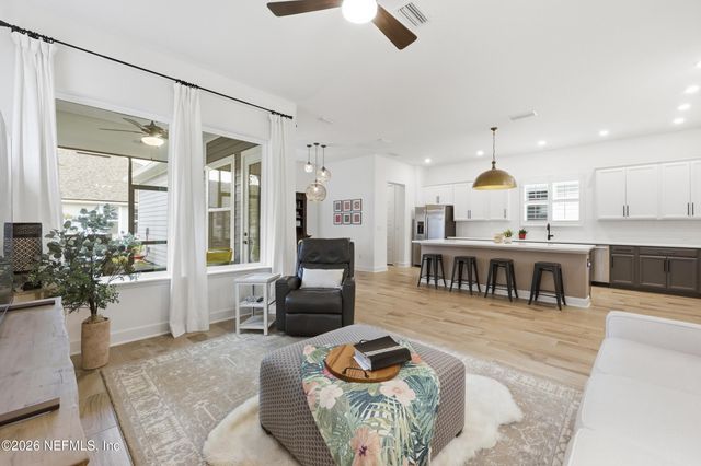 76 PARK CENTER Avenue, Ponte Vedra, FL 32081