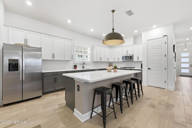 76 PARK CENTER Avenue, Ponte Vedra, FL 32081