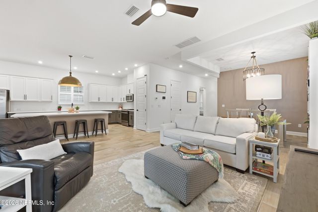 76 PARK CENTER Avenue, Ponte Vedra, FL 32081